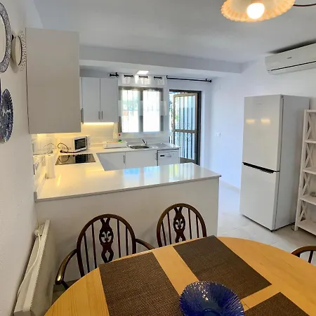 Clubrent - Townhouse La Merced קלפה